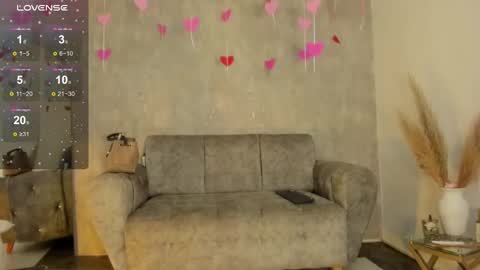 miacooper online show from 02/19/25, 12:22