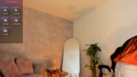 miacooper online show from 10/11/25, 12:15