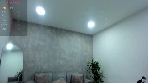 miacooper online show from 11/27/25, 12:07