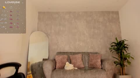 miacooper online show from 12/05/25, 12:14