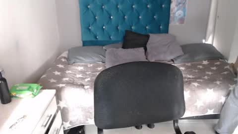 miacumgirl online show from 04/22/26, 12:18