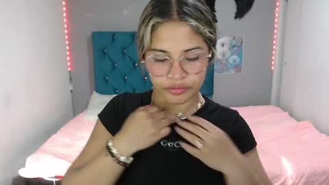 miacumgirl online show from 06/09/26, 12:17