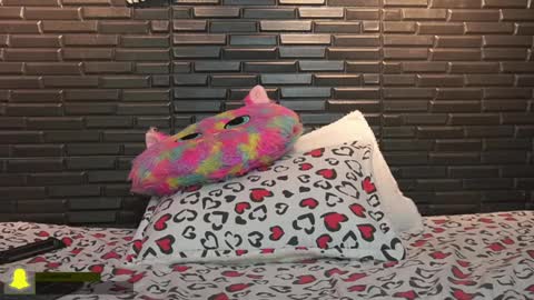 Mia online show from 12/13/24, 03:49