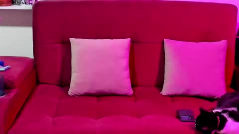 Mia online show from 09/14/25, 01:05