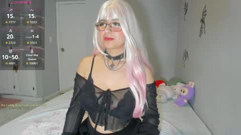 Mia Engels  online show from 02/24/26, 12:30