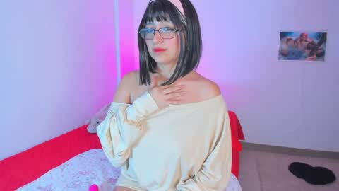 Mia Engels  online show from 04/16/26, 12:22