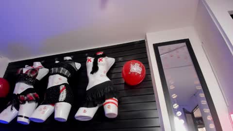 miafox_03 online show from 02/14/26, 03:42