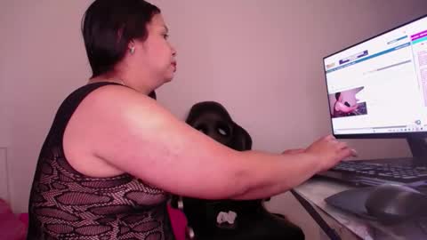 Snapshot of miafuegolatino chatting on 02/18/26, 01:45 mia online show from 02/18/26, 01:45