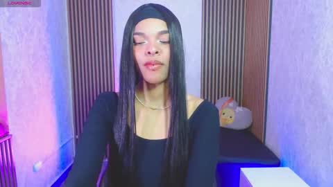 Mia online show from 11/03/25, 03:08