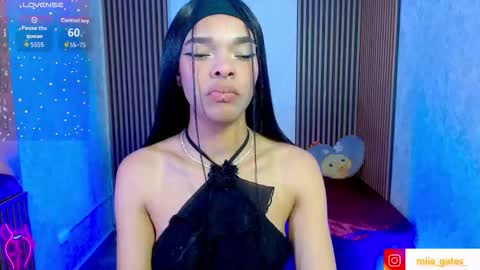 Mia online show from 11/07/25, 02:11