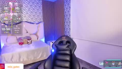 Mia online show from 11/27/25, 03:52