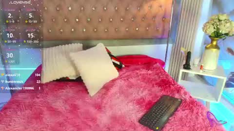 Mia  online show from 06/29/26, 08:31