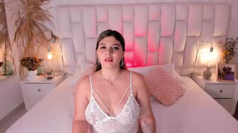 Snapshot of miagreys_ chatting on 07/05/26, 08:49 mia greys online show from 07/05/26, 08:49