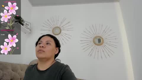 Miah Collins online show from 01/12/26, 05:51