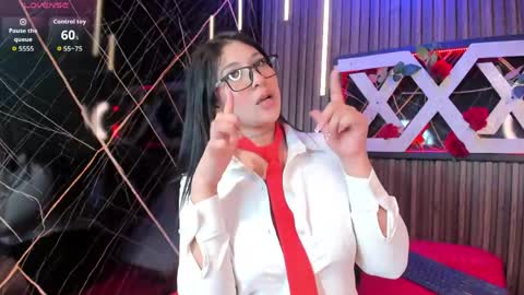 Snapshot of miah_palacio chatting on 05/29/26, 10:19 MIAH PALACIO online show from 05/29/26, 10:19
