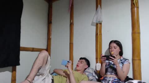 Mia  Sam online show from 03/05/25, 09:15