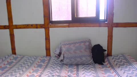 Mia  Sam online show from 09/24/25, 06:33