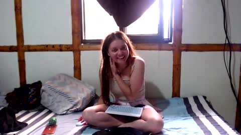 Mia  Sam online show from 10/20/25, 04:40