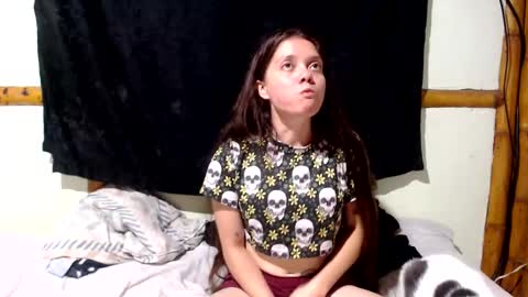 Mia  Sam online show from 11/17/25, 03:34