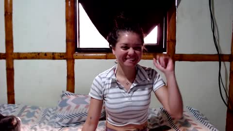 Mia  Sam online show from 11/28/25, 01:25