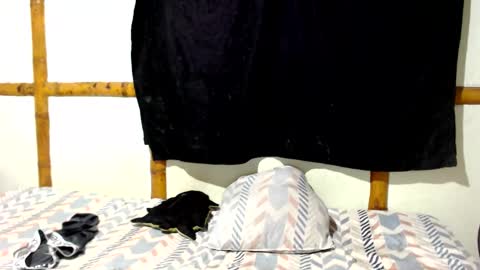 Snapshot of miahells chatting on 12/22/25, 07:55 Mia Sam online show from 12/22/25, 07:55