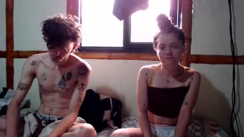 Snapshot of miahells chatting on 01/05/26, 05:27 Mia Sam online show from 01/05/26, 05:27