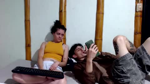 Snapshot of miahells chatting on 01/19/26, 02:43 Mia Sam online show from 01/19/26, 02:43