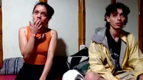 Snapshot of miahells chatting on 02/25/26, 04:11 Mia Sam online show from 02/25/26, 04:11