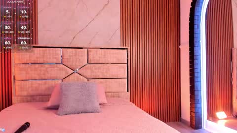 Miah  Sens online show from 11/30/25, 03:43