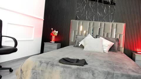 Miah  Sens online show from 12/16/25, 11:37