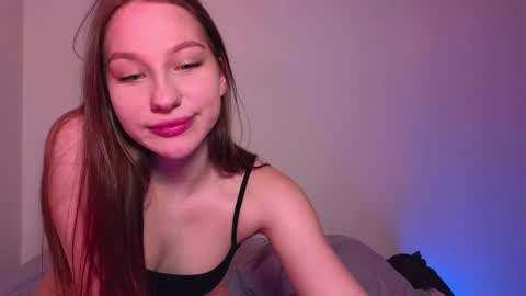 milanaaaa online show from 01/17/25, 08:44