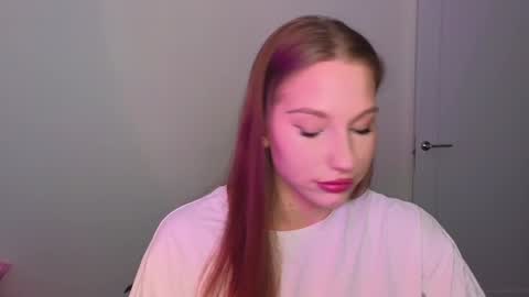 milanaaaa online show from 02/07/25, 08:42