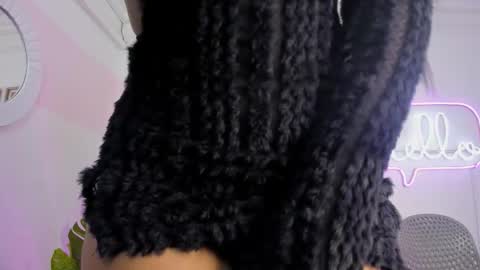 Mia Khalifa online show from 10/08/25, 03:48