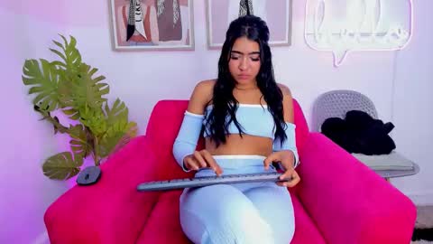 Mia Khalifa online show from 11/06/25, 03:51
