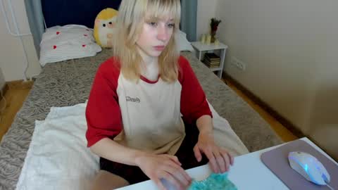 miakimiko online show from 05/14/26, 03:02