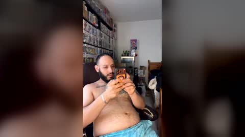 Mark online show from 04/10/26, 02:00