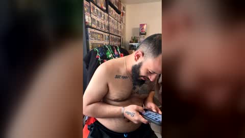 Mark online show from 04/22/26, 05:25