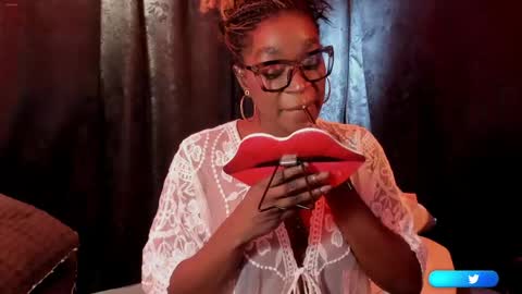 Mia online show from 04/14/26, 12:05