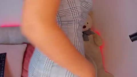 miakris1 online show from 02/21/25, 03:23