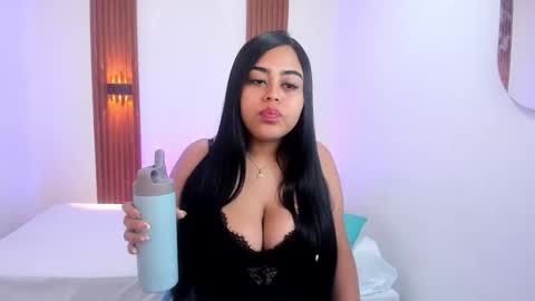 mialane3 online show from 05/17/26, 12:23