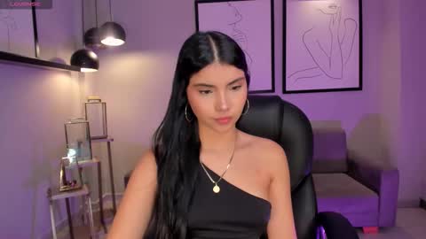 Call me Mia  online show from 12/05/25, 07:32