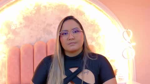 Mia online show from 03/04/26, 03:12