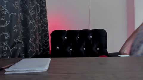 Mia Lenox online show from 12/18/24, 10:35