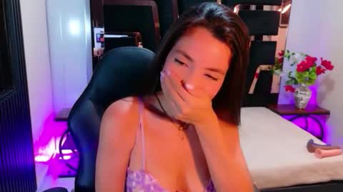 Snapshot of mialovelyn chatting on 04/05/26, 03:47 mialovelyn online show from 04/05/26, 03:47