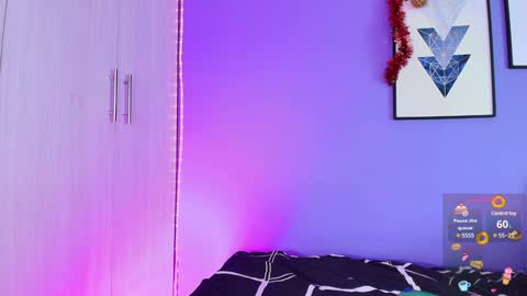 Mia online show from 12/30/24, 12:54