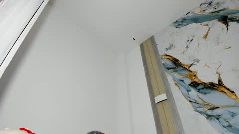 mialuxxi online show from 04/22/26, 07:44