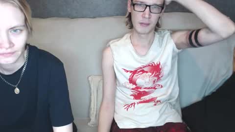 mialy_slim online show from 11/23/25, 12:38