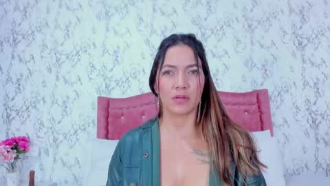 Snapshot of miamalkovaa_ chatting on 11/28/25, 04:31 Mia Malkova online show from 11/28/25, 04:31