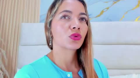 Snapshot of miamalkovaa_ chatting on 06/10/26, 02:05 Mia Malkova online show from 06/10/26, 02:05