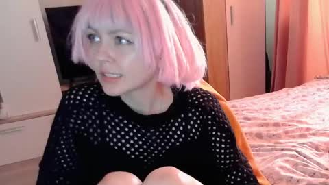 Mia online show from 04/17/26, 03:59